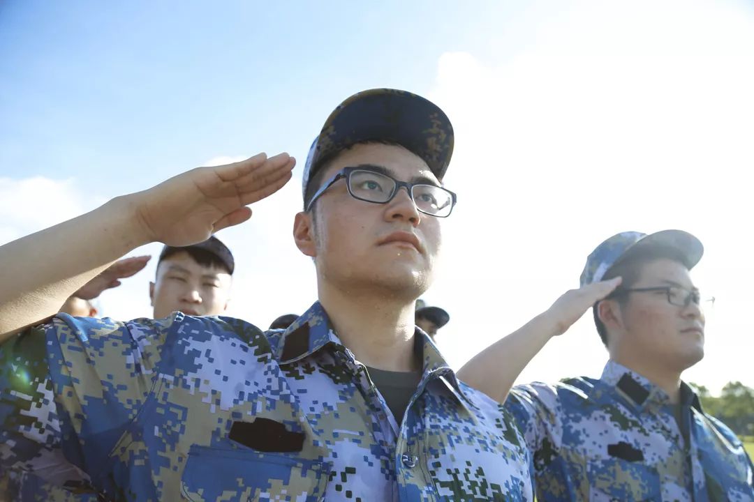 “燃梦青春•聚势未来”二建集团2019年新员工入职培训圆满落幕