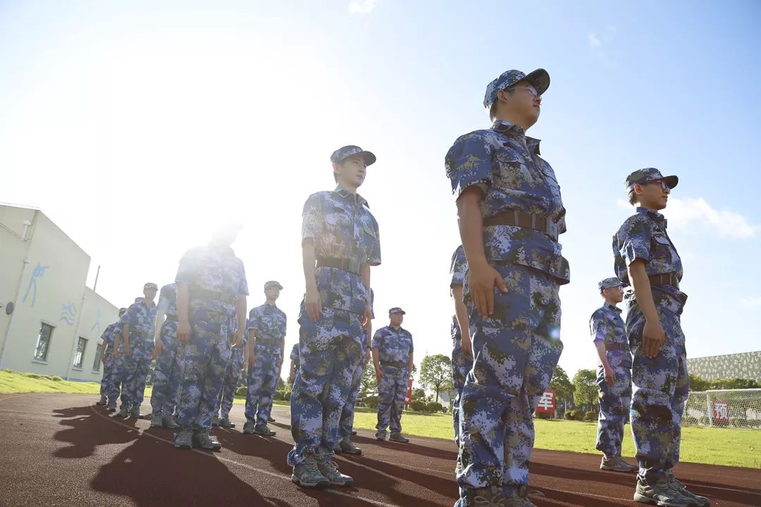 “燃梦青春•聚势未来”二建集团2019年新员工入职培训圆满落幕